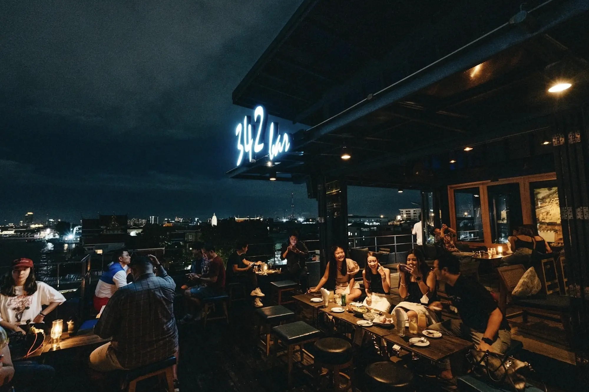 342 Bar - Rooftops in Thonburi, Bangkok