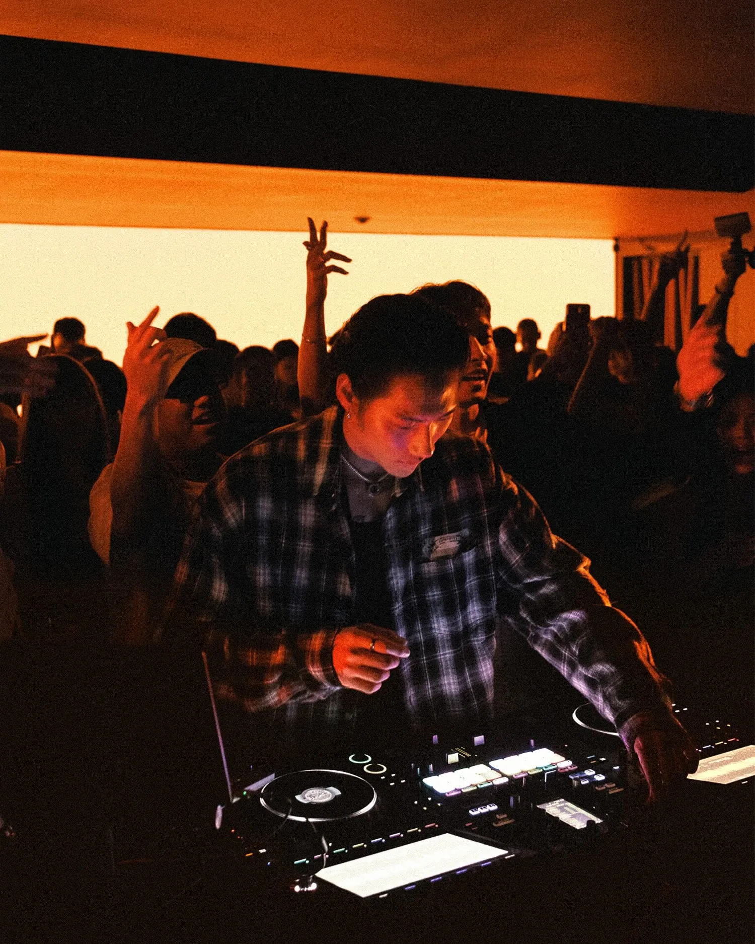 AMBR. - Photo 1