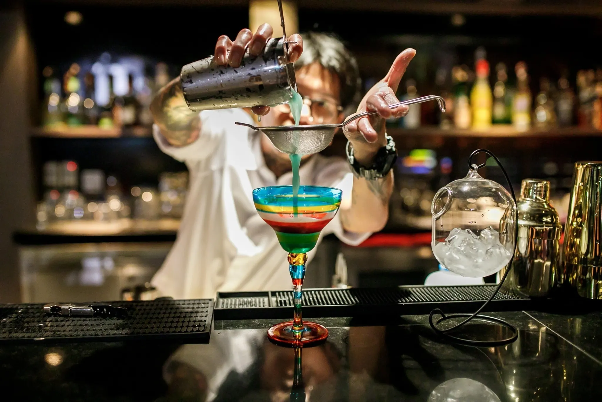 Axis & Spin Sky Lounge & Bar - Photo 4