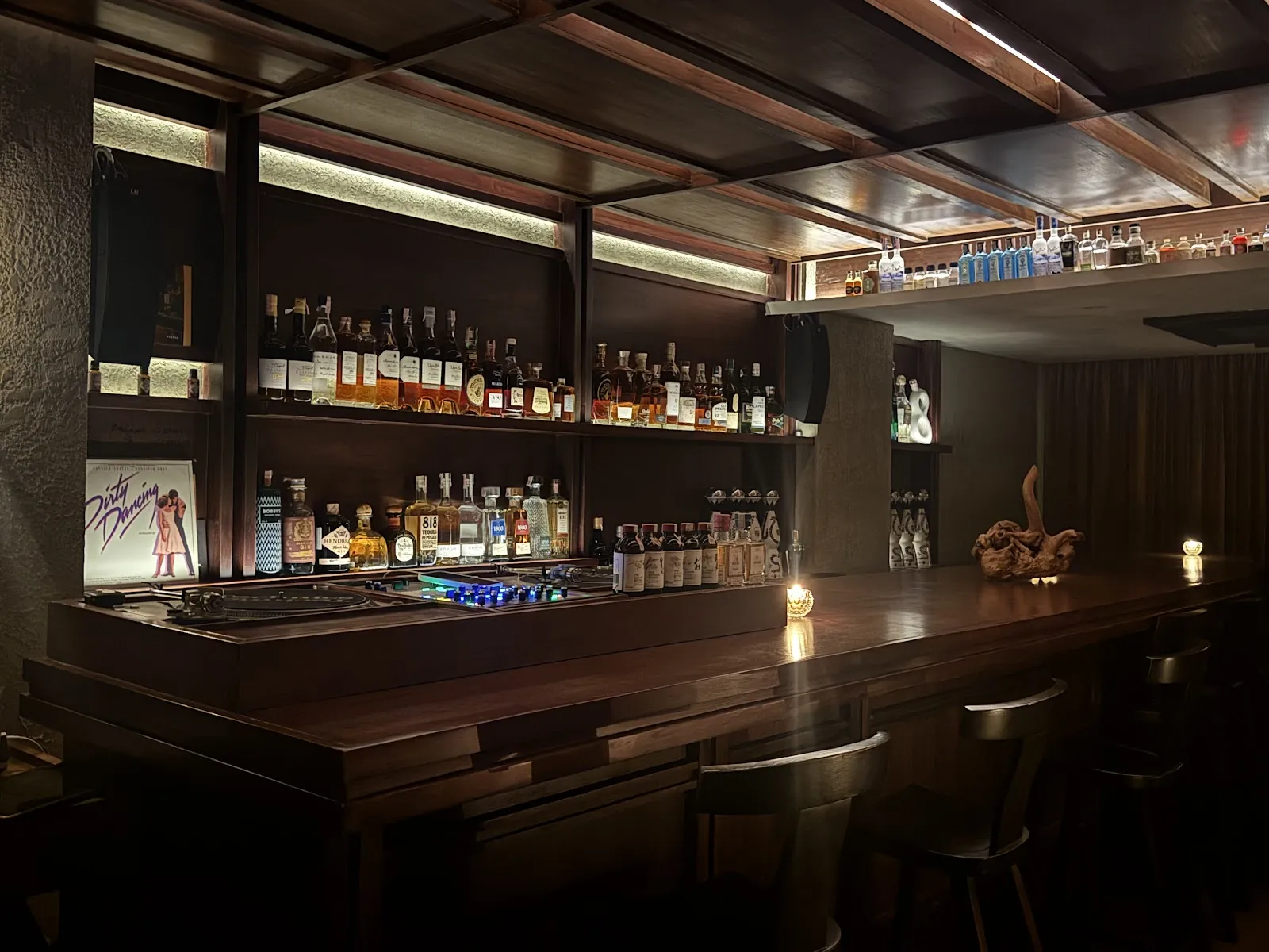 Bar Scofflaws - Photo 1