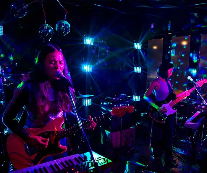 Black Cabin - Photo 3