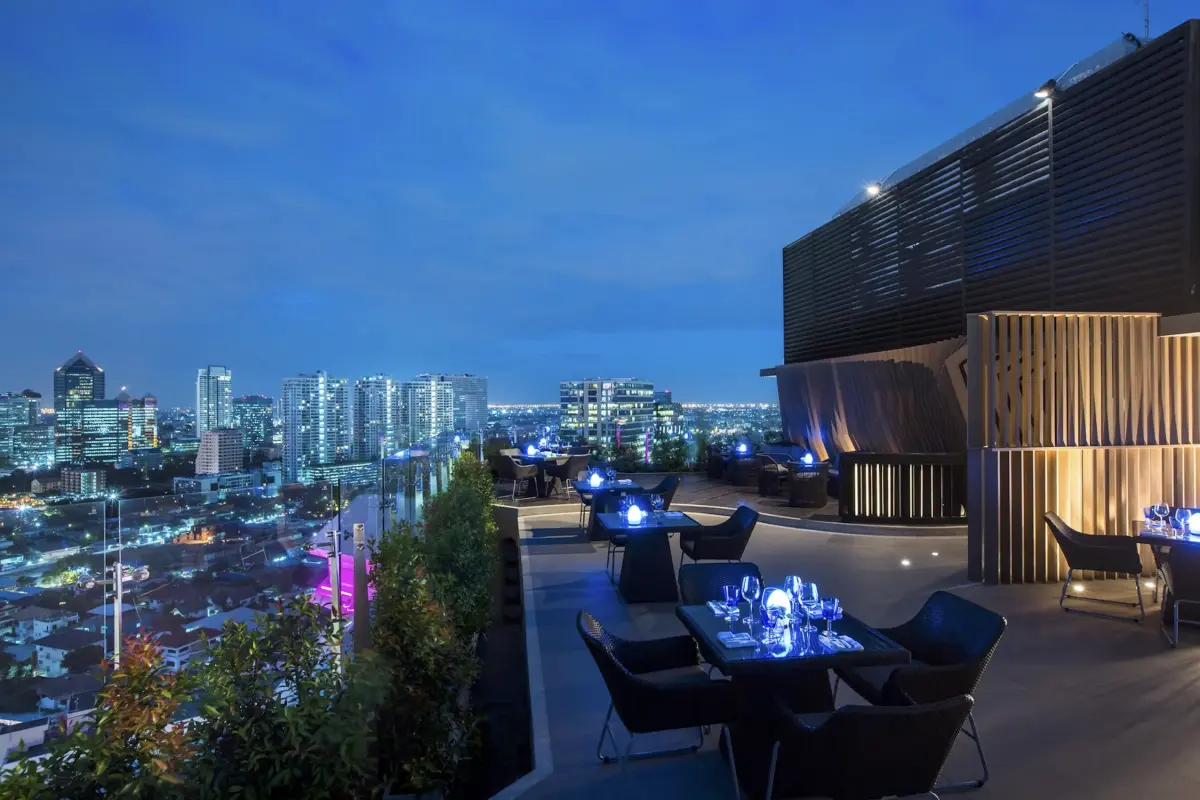 Blue Sky at Centara Grand - Photo 5