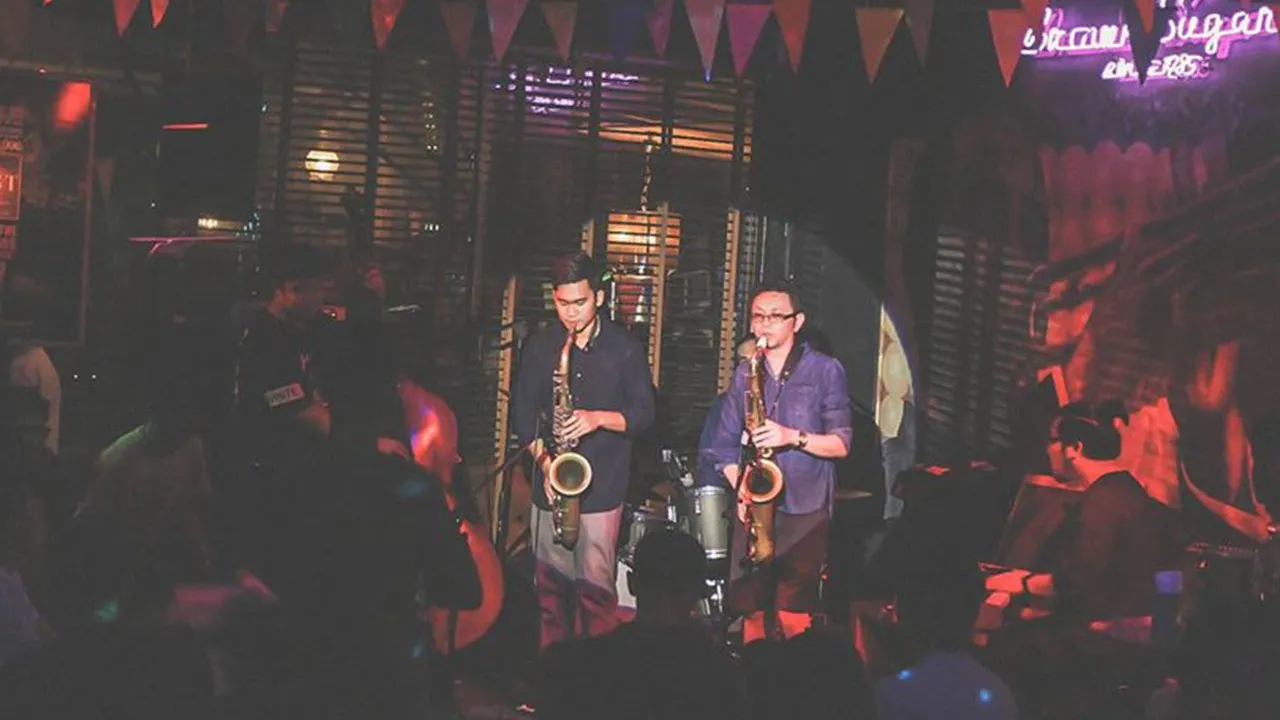 Brown Sugar - Photo 2