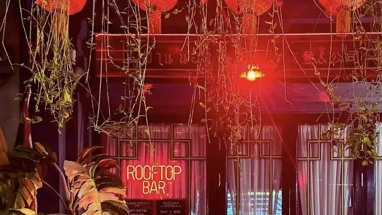 Chinatown Yacht Club - Photo 1