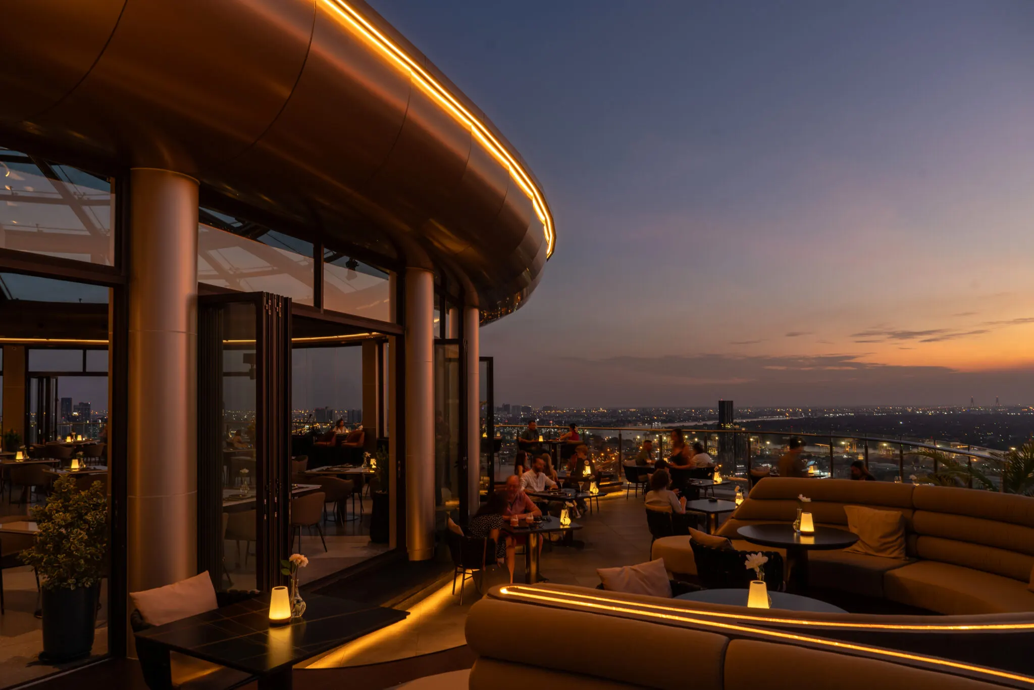 Cielo Sky Bar & Restaurant - Photo 2