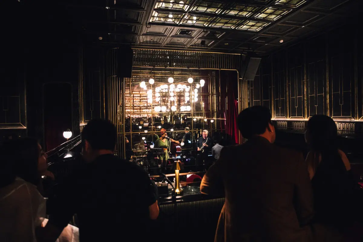 Crimson Room - Photo 5