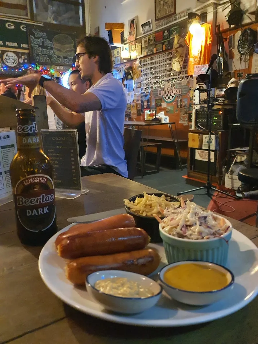 Fatty's Bar and Diner - Photo 2