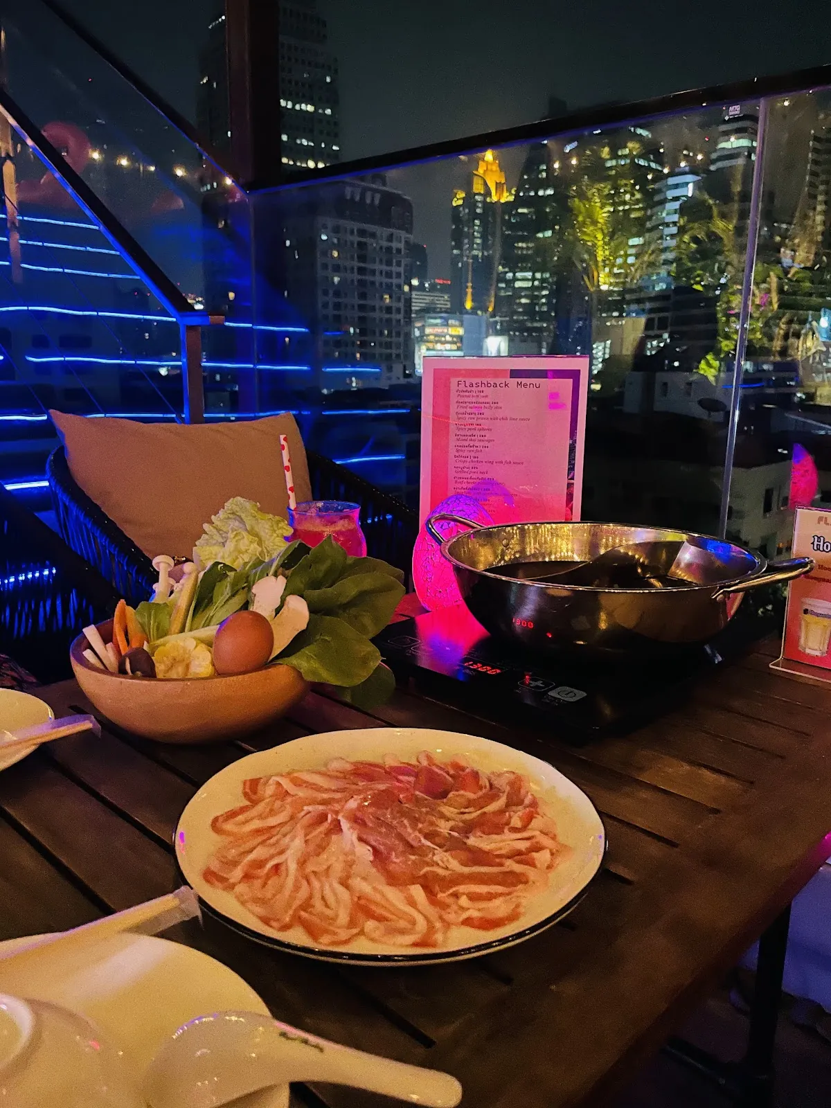 Flashback Rooftop Bar - Photo 3