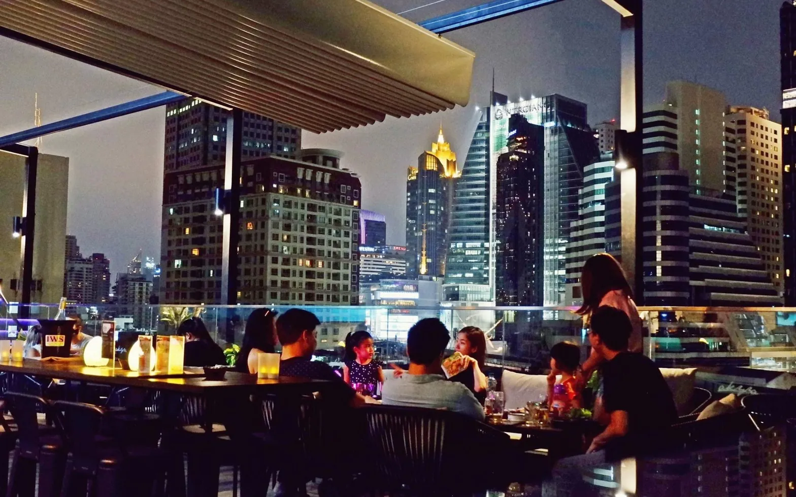 Flashback Rooftop Bar - Rooftops in Asok, Bangkok
