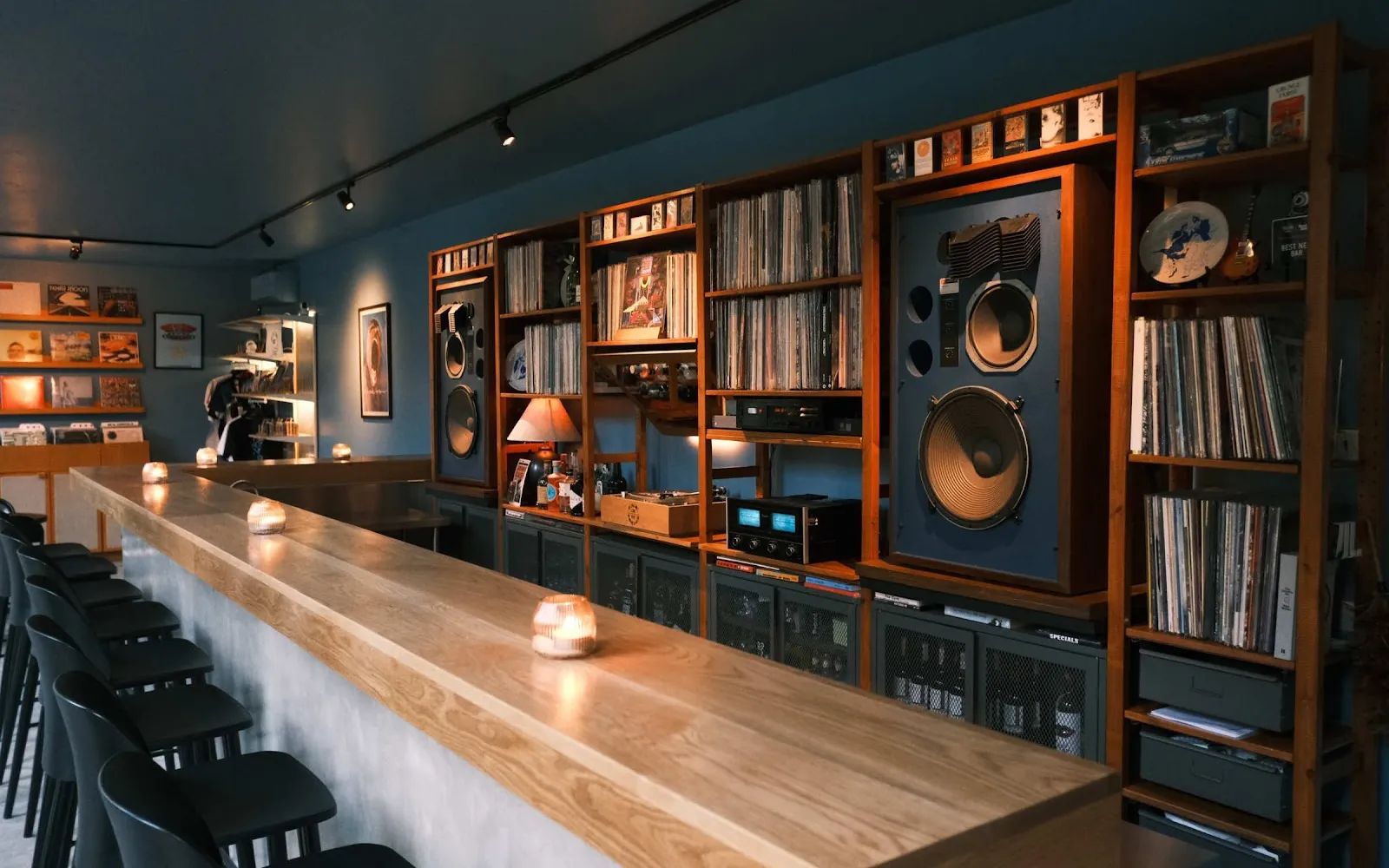 Freaking Out The Neighborhood - Bars in Thonglor, Bangkok