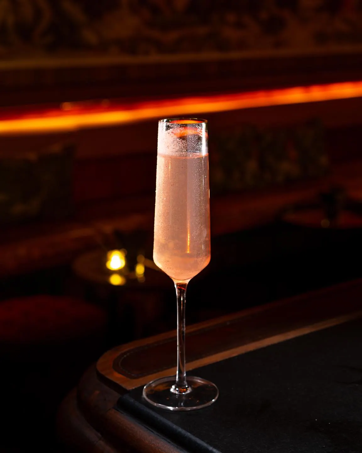 Iron Balls Parlour - Photo 9