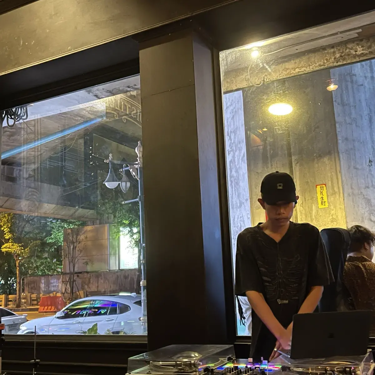 Joe's Whisper - Photo 5