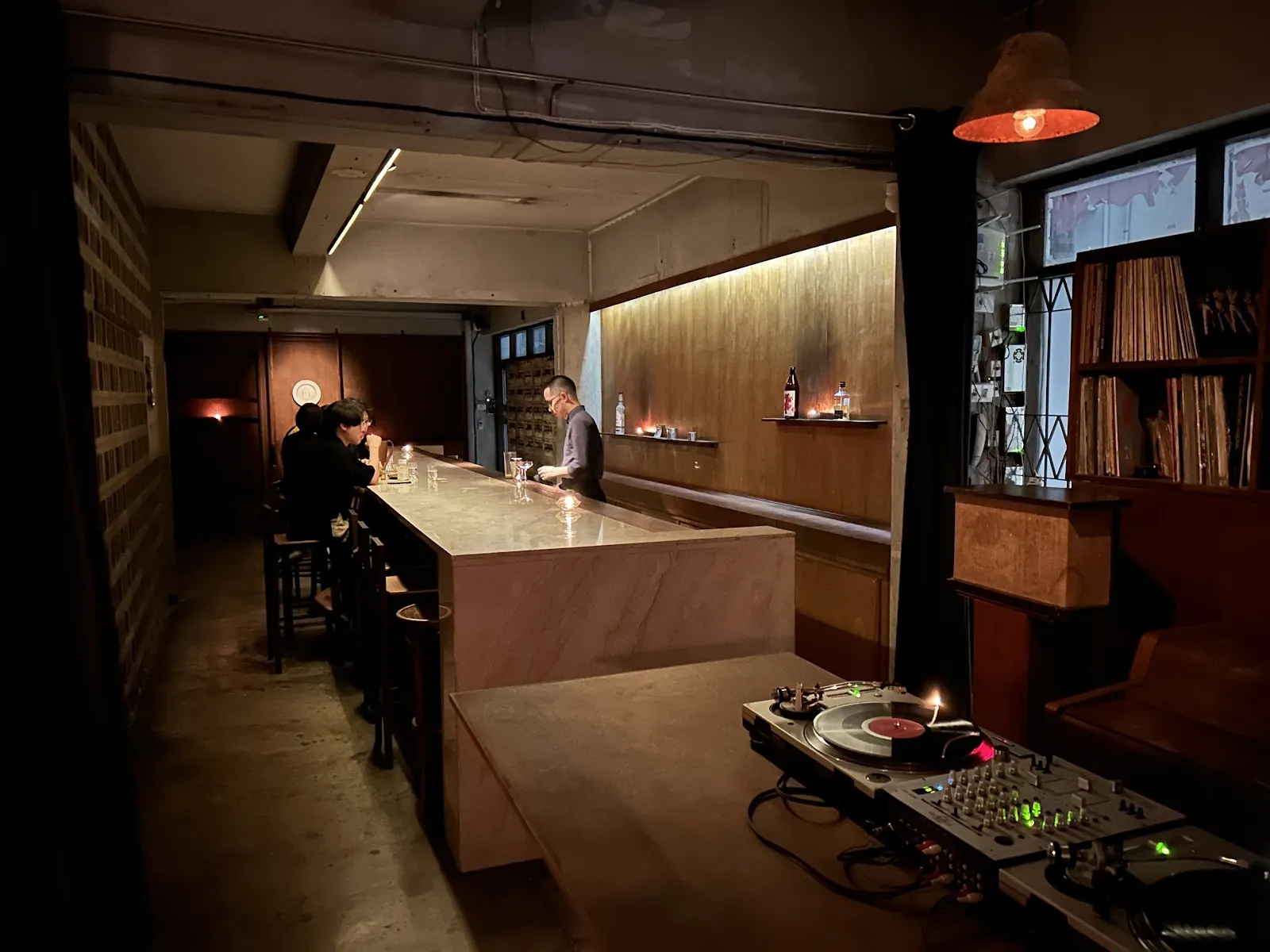 Ku Bar - Photo 1
