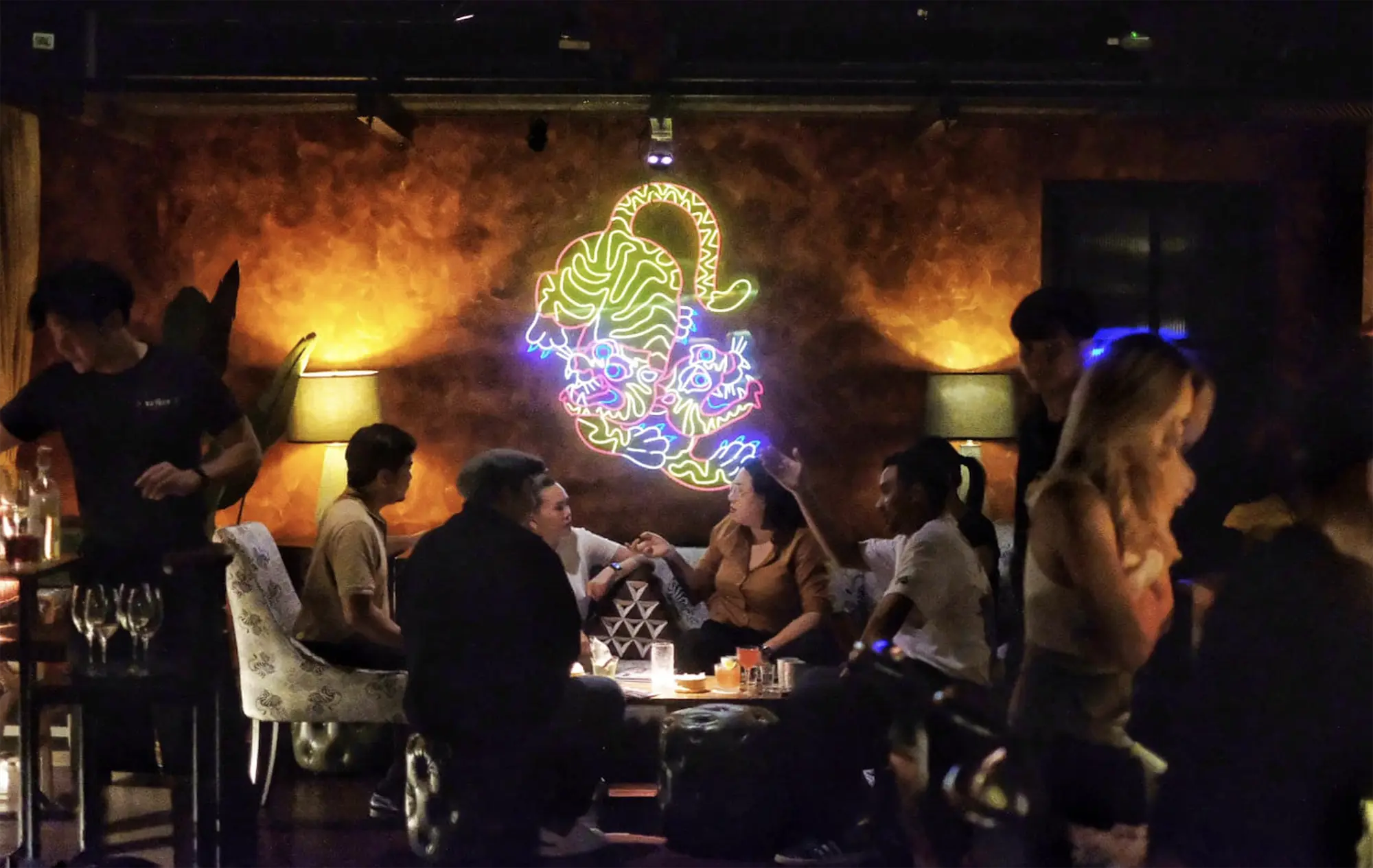 Mahaniyom Cocktail Bar - Cocktail Bars in Silom, Bangkok