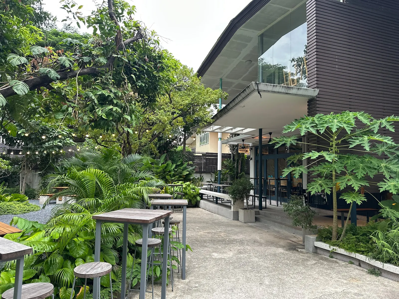 Mikkeller Bangkok - Photo 2