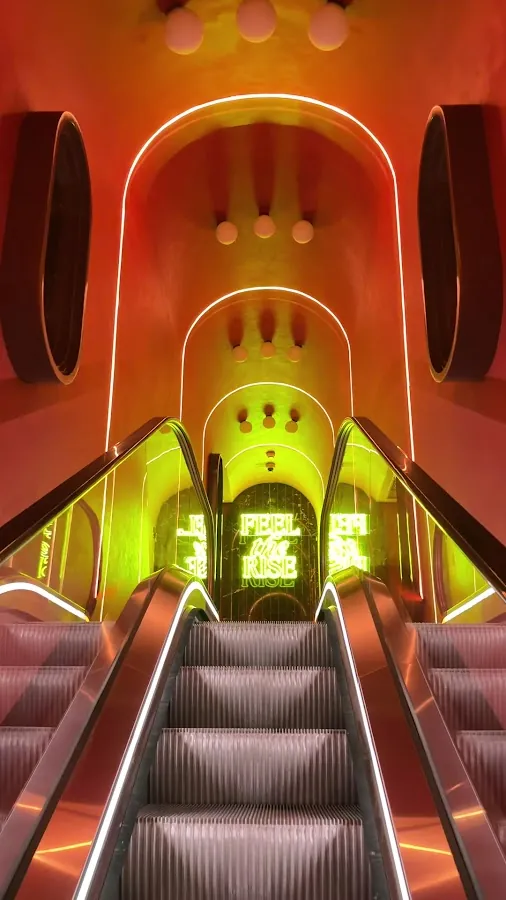 Mira Club Bangkok - Photo 2