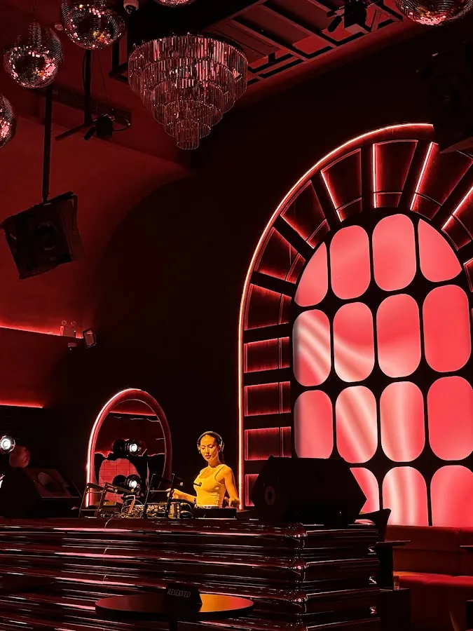 Mira Club Bangkok - Photo 7