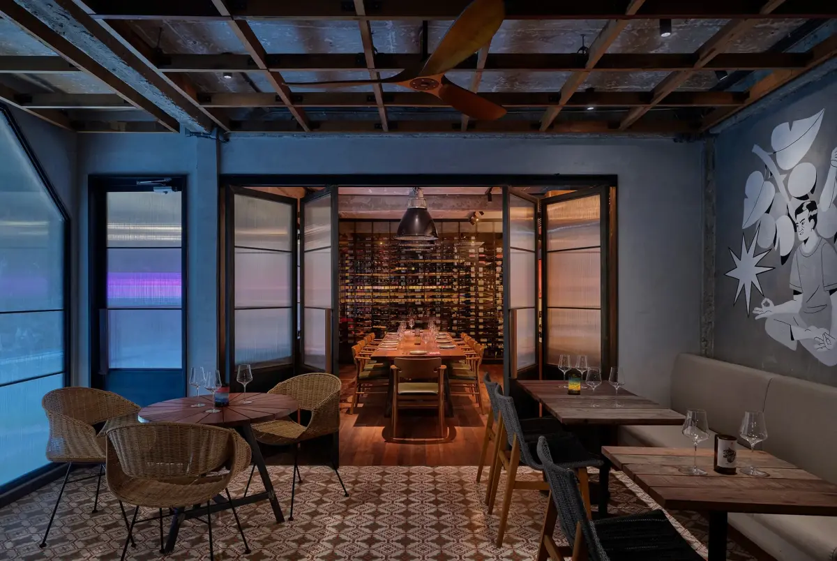 Mod Kaew Wine Bar - Photo 1