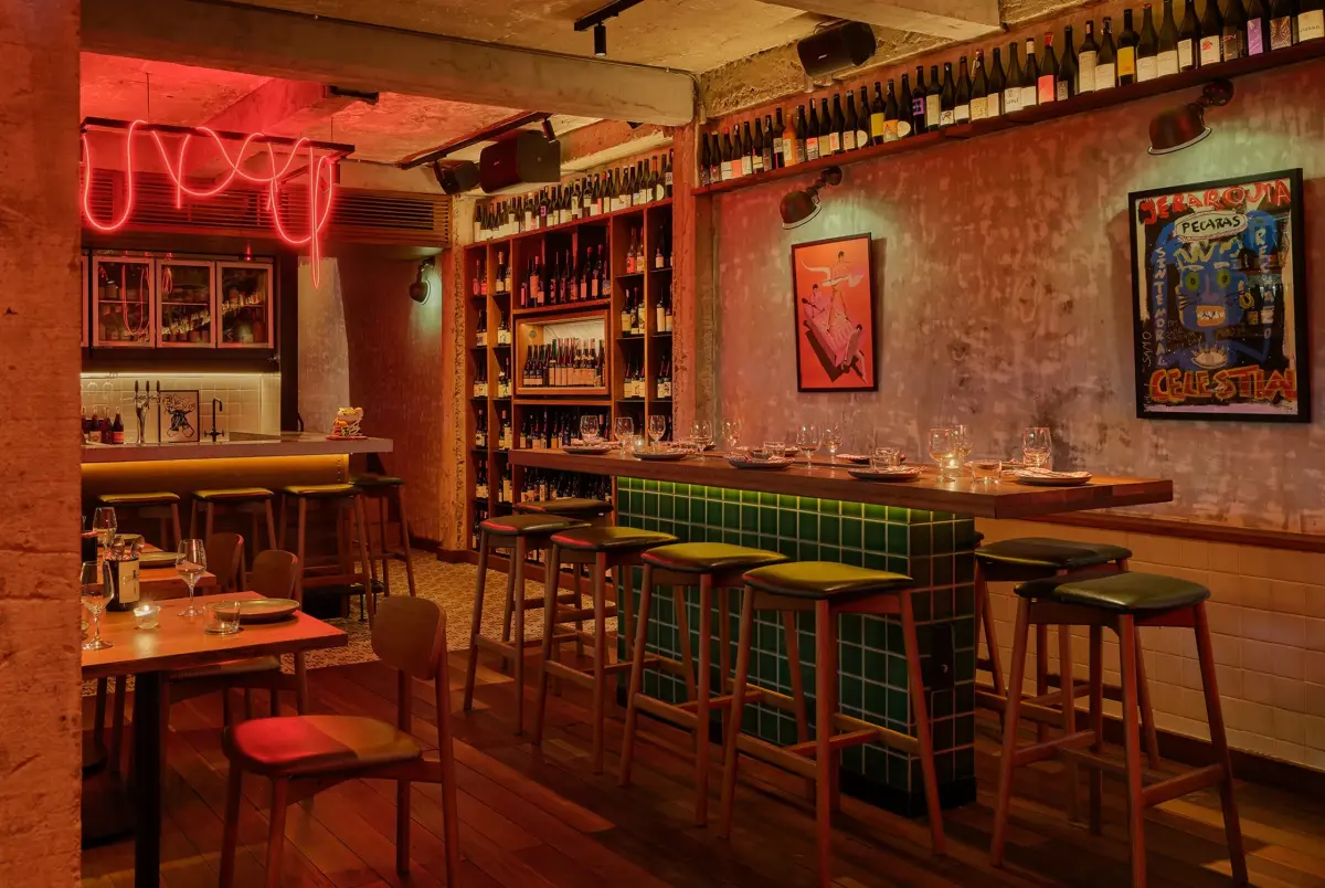 Mod Kaew Wine Bar - Photo 5