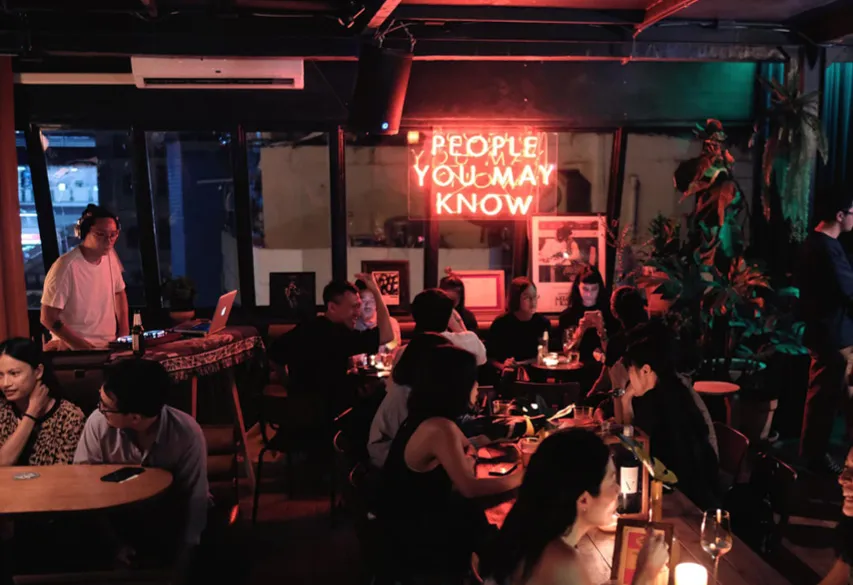 Mutual Bar - Photo 2