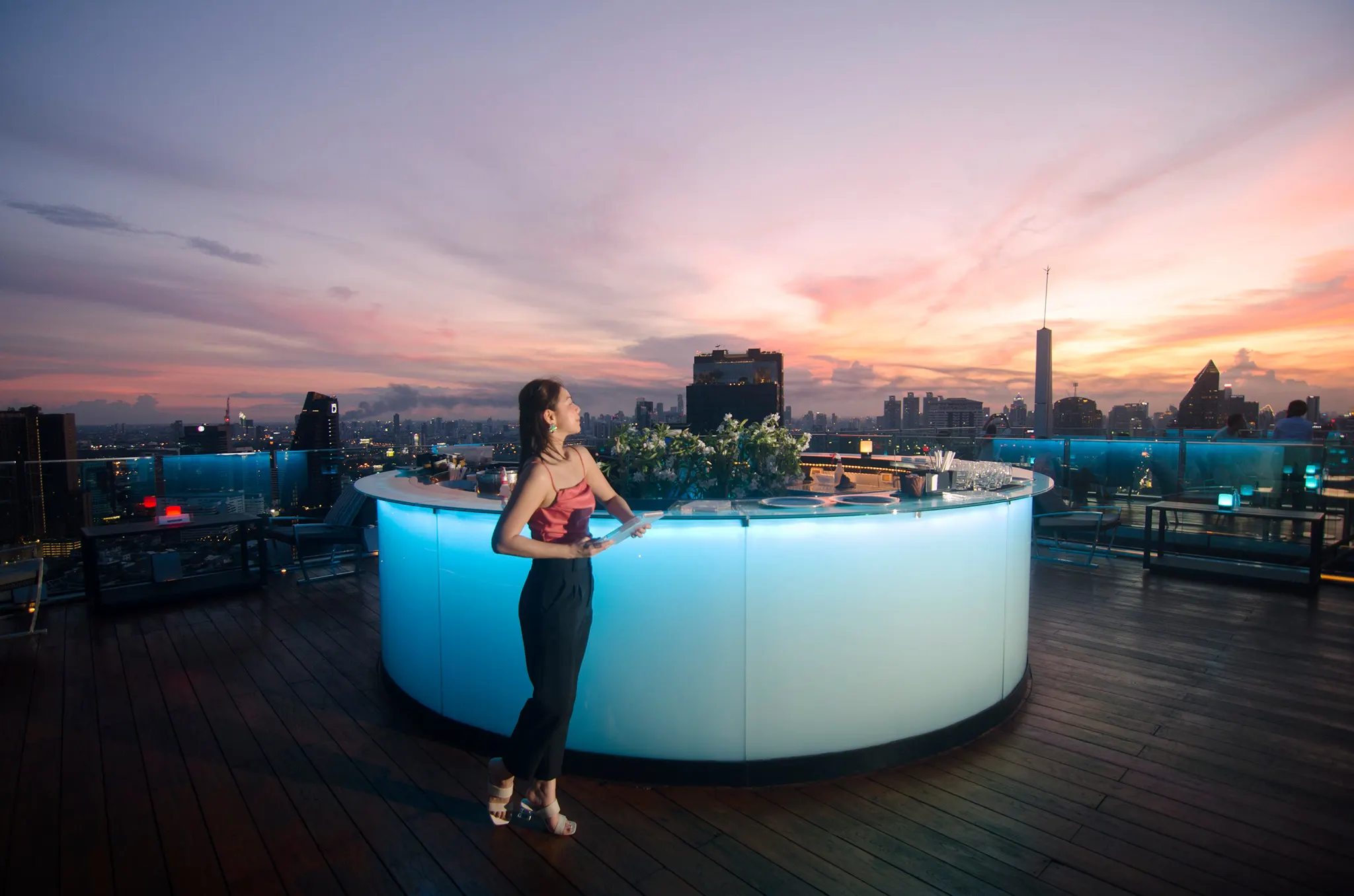 Octave Rooftop Lounge & Bar - Photo 5