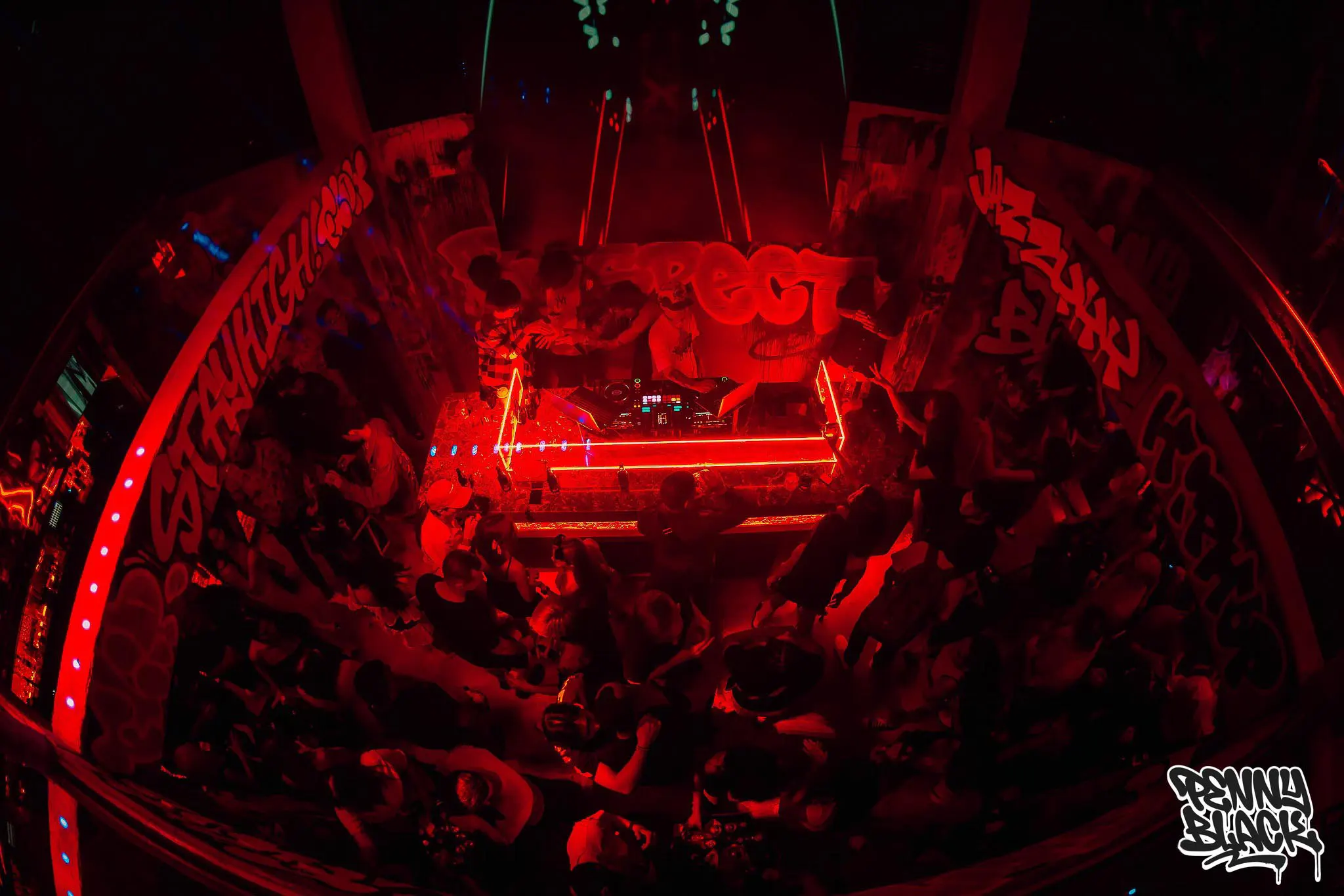 Penny Black - Photo 5