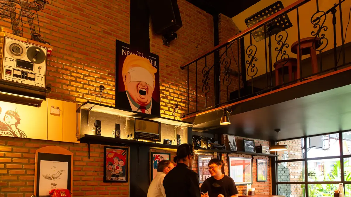 Propaganda Bar - Photo 5