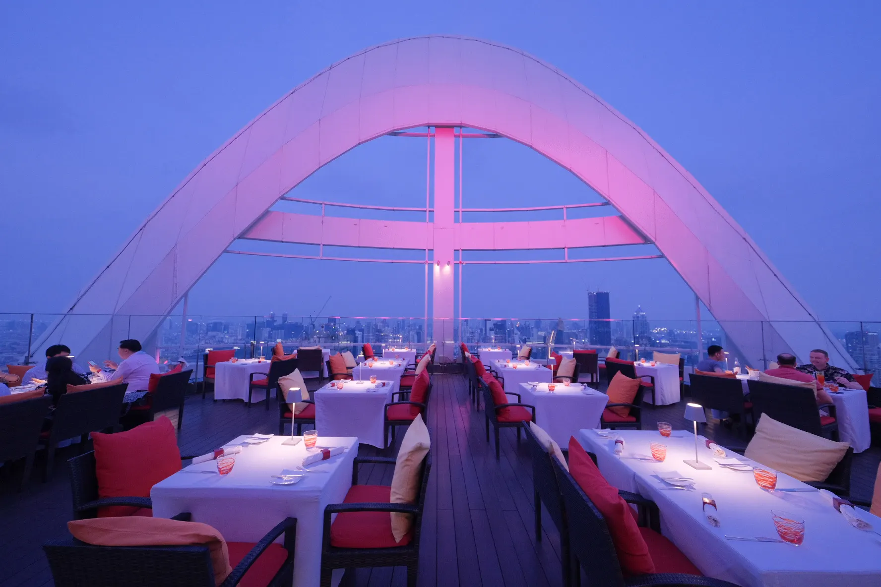 Red Sky Bar - Photo 7