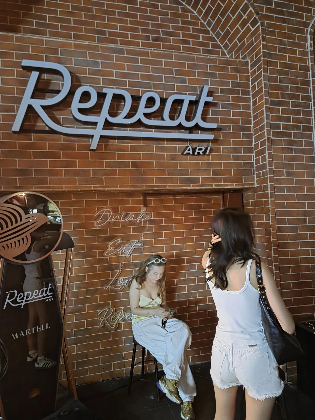 Repeat Ari - Photo 5