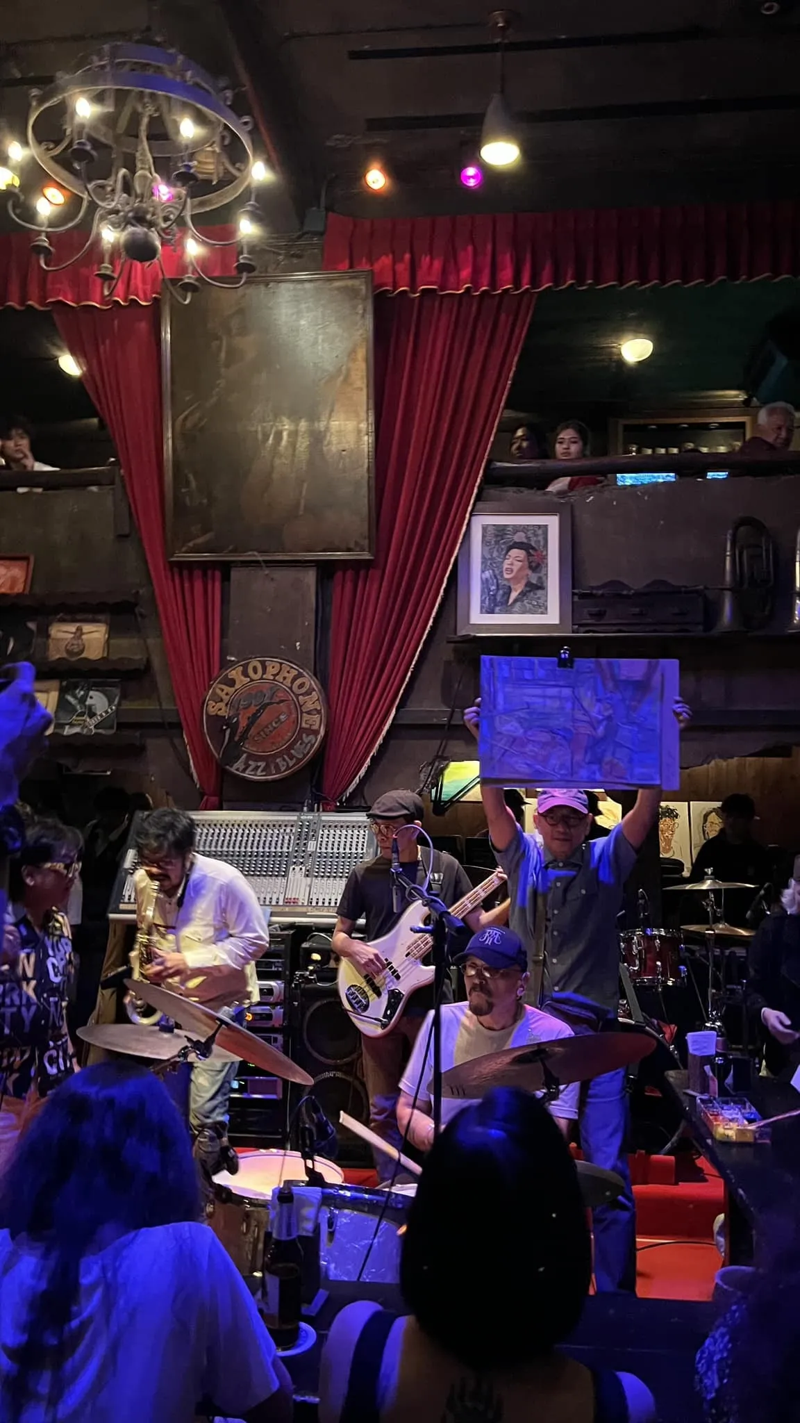 Saxophone Pub & Restaurant - Photo 4