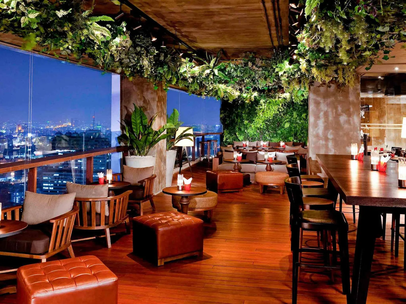Scarlett Wine Bar & Restaurant - Photo 6
