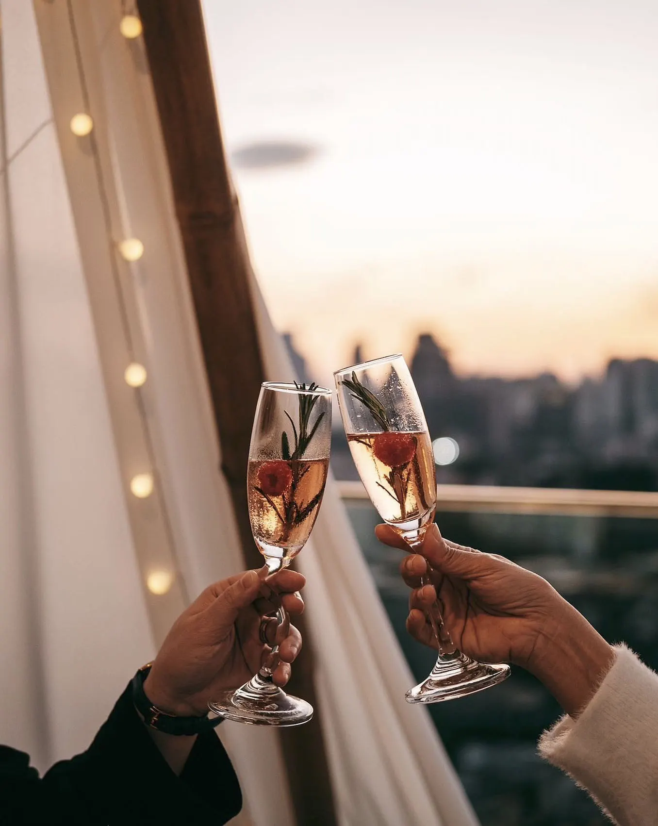 SOL & LUNA - Photo 2