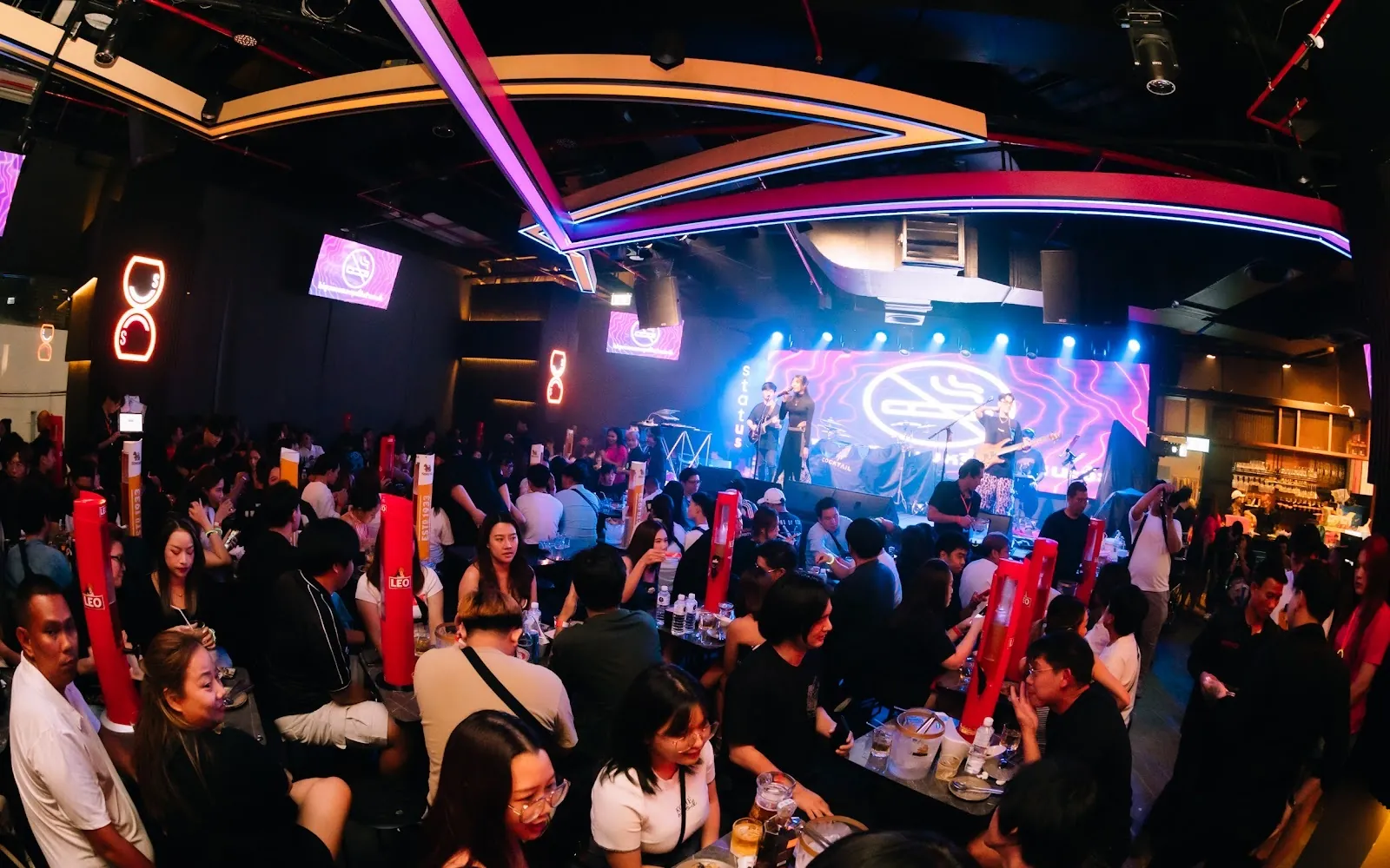 Status Ratchayothin - Nightclubs in Chatuchak, Bangkok
