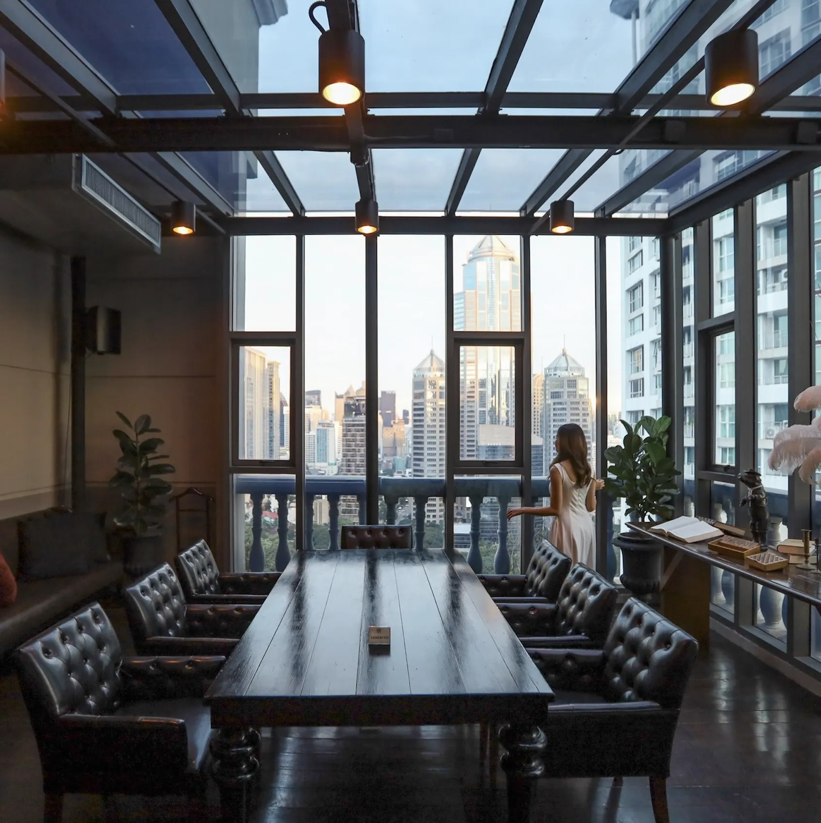 The Speakeasy Rooftop Bar - Photo 8