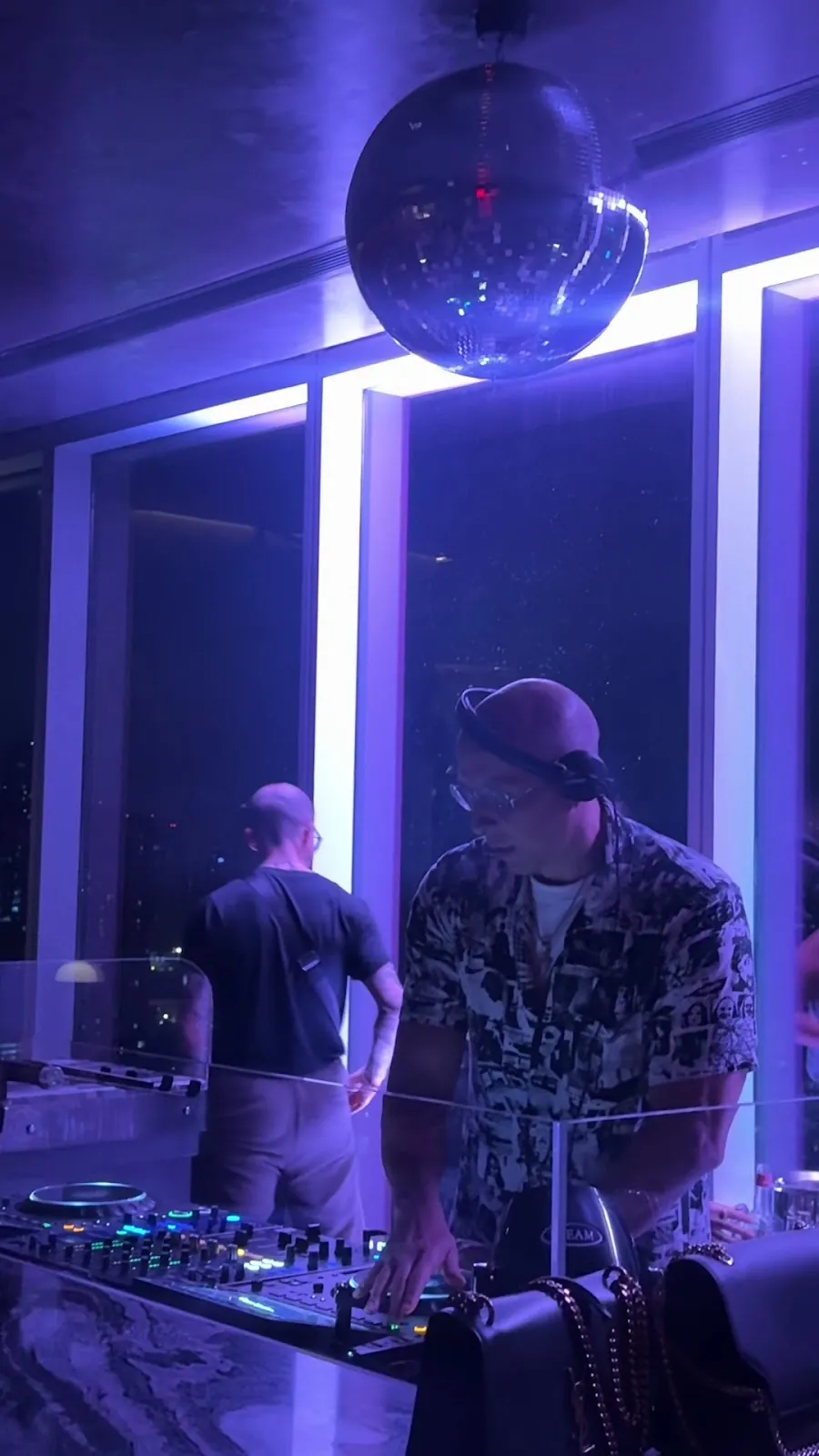 The Yang's Club 94 - Photo 3