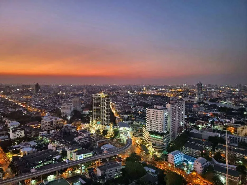 ThreeSixty Lounge - Photo 4