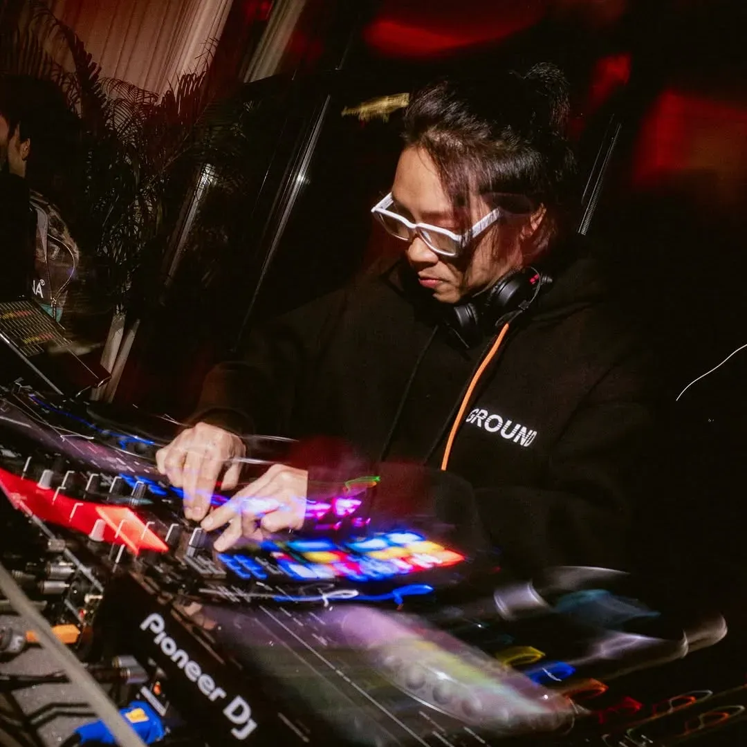 Upper House - Photo 4