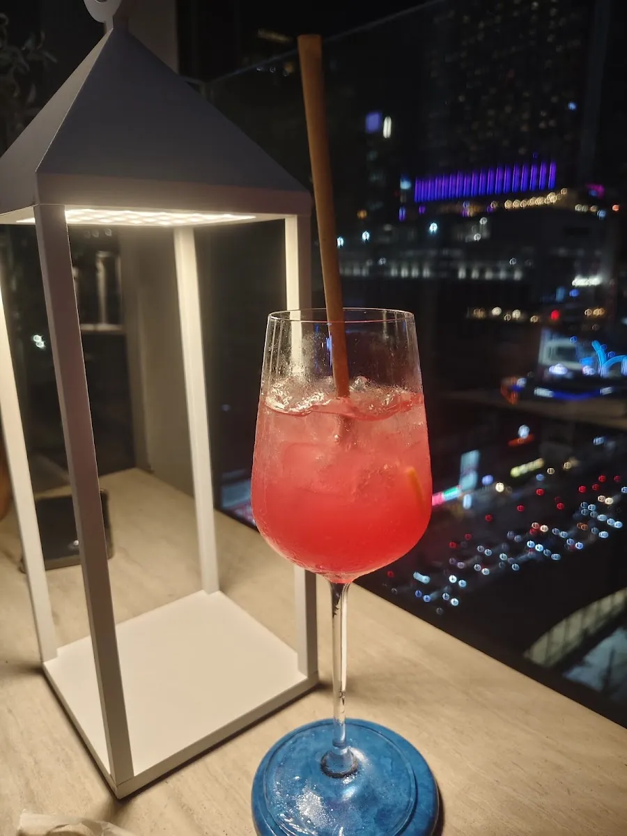 View Rooftop Bar - Photo 2