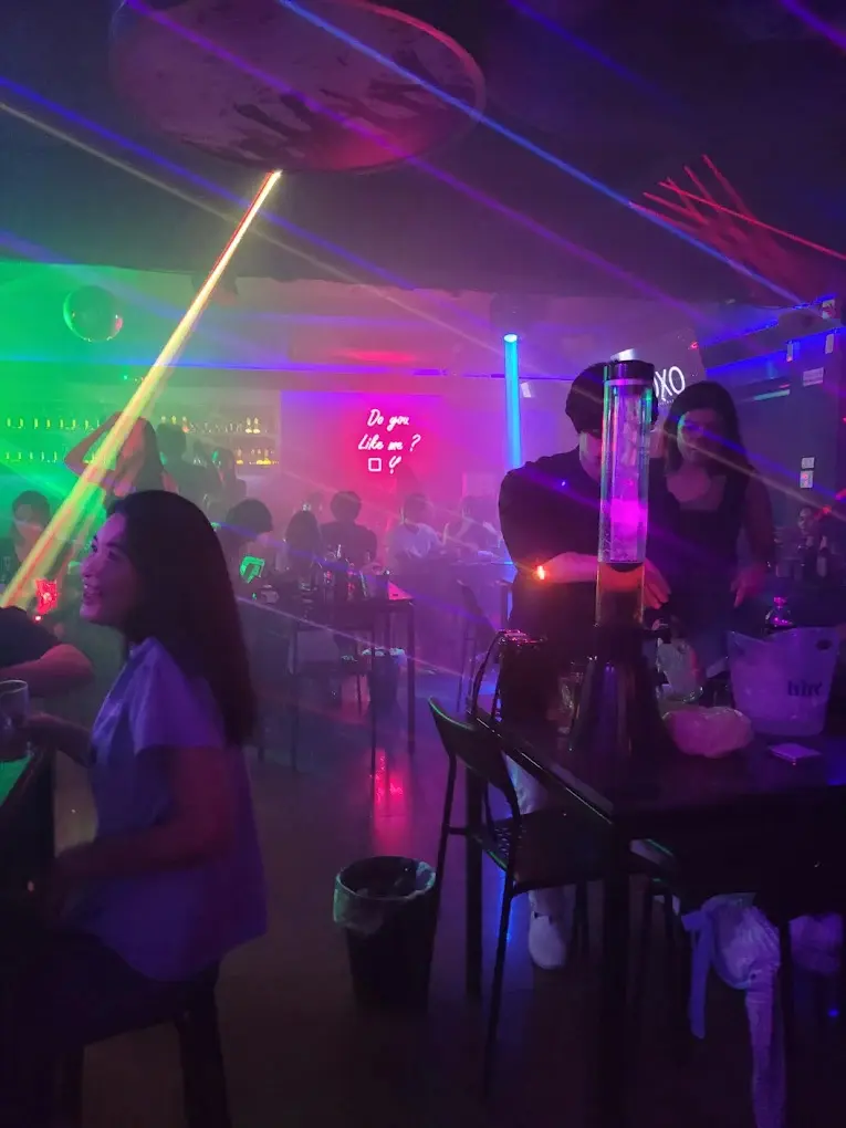 XOXO - Bars in Asok, Bangkok